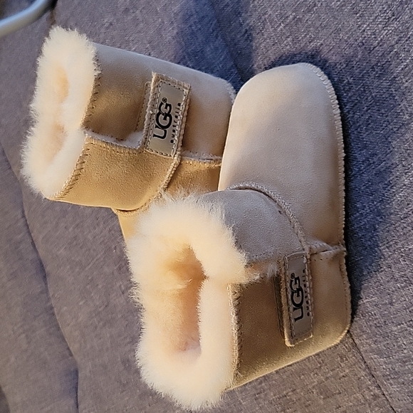UGG Other - NWOT Toddler UGG Boots Size 6